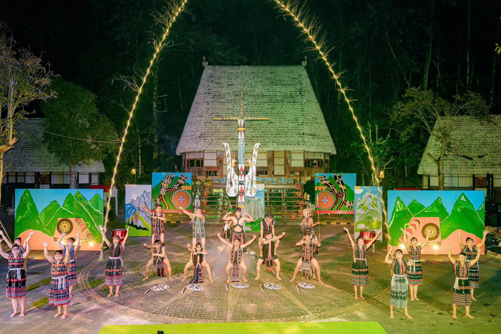 Gìn giữ & Phát triển văn hóa Cơ Tu