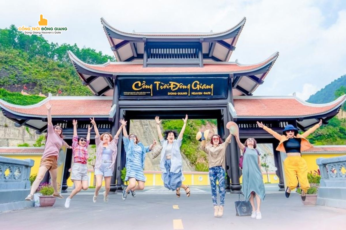 xe-di-cong-troi-dong-giang-1